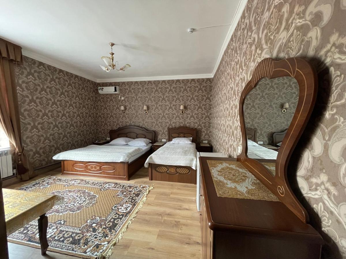 Hotel Ishonch Samarkand Buitenkant foto